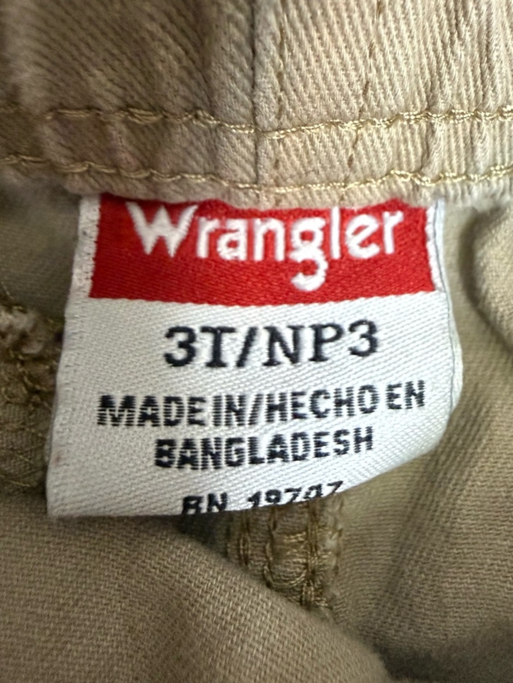 Set of 2β Wrangler Little Boysβ Shorts π Size 3T β Khaki & Navy - Picture 2 of 6